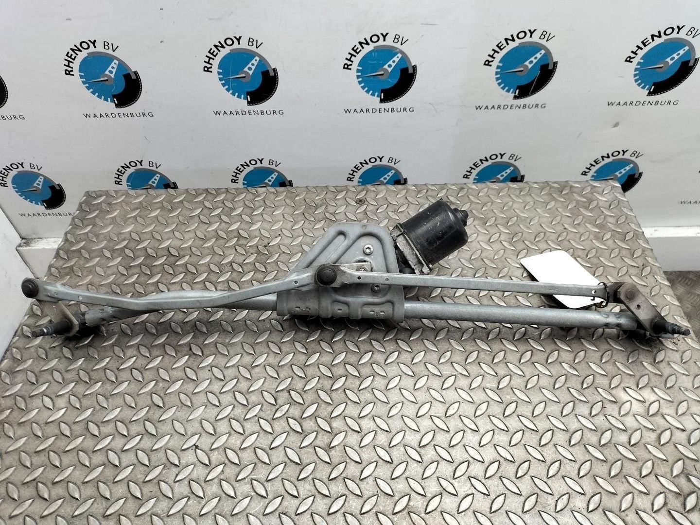 MINI (BMW) MINI 1.6 One R56 LCI RUITENWISSERMOTOR VOOR 2012, Ophalen of Verzenden, Gebruikt, Stiba lid