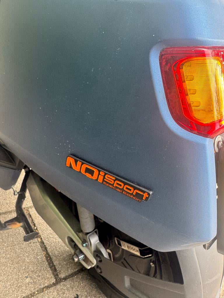 Scooter NIU NQi-SE Ext range - Aug 2024, 840KM, Windscherm, Fietsen en Brommers, Snorfietsen en Snorscooters, Elektrisch, Zo goed als nieuw