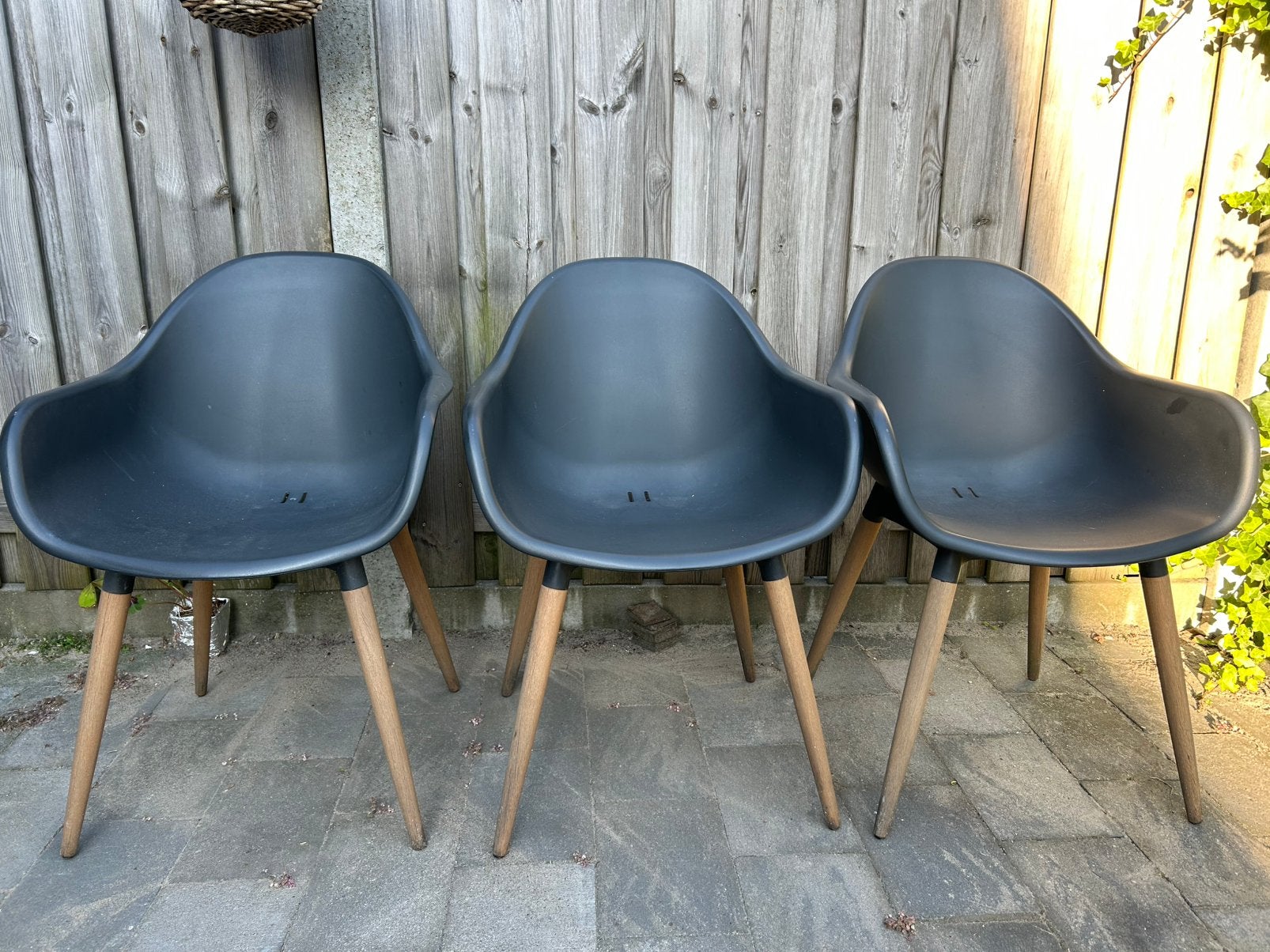 Drie antraciete tuinstoelen, Tuin en Terras, Ophalen, Zo goed als nieuw, Kunststof