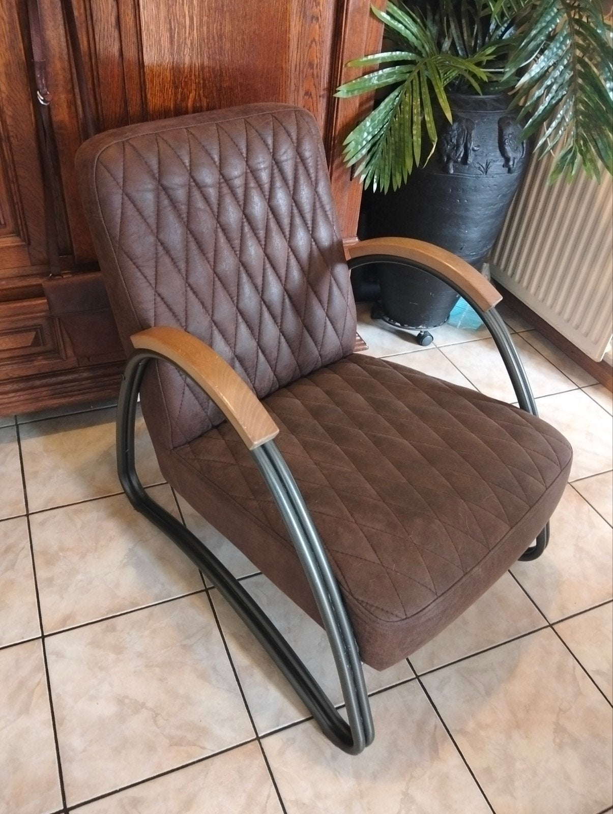 Mooie stoel, nieuw, mag weg voor 40 euro, Huis en Inrichting, Ophalen, Bruin, Nieuw, Eén