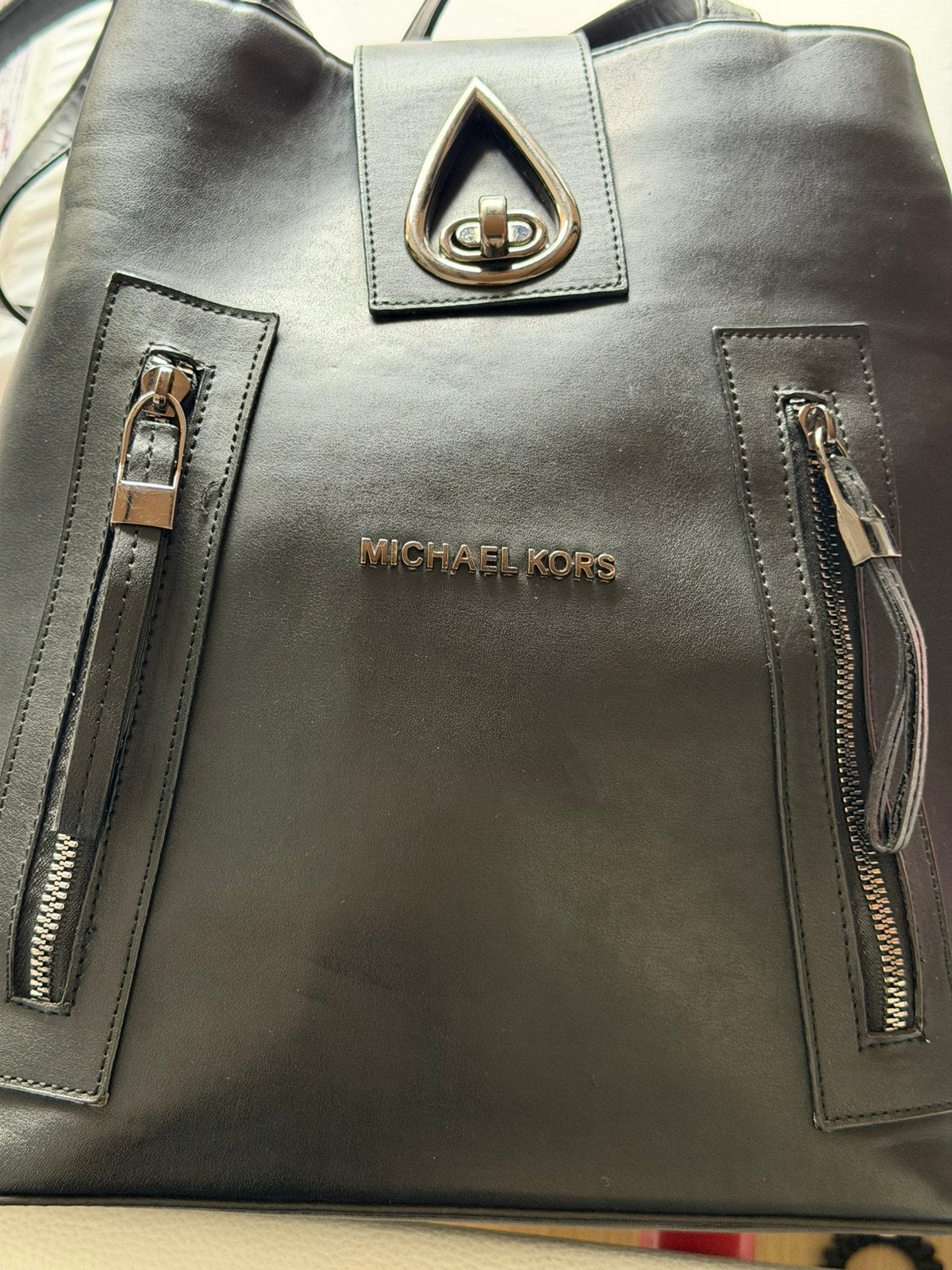 Michael Kors rugtas medium groot, Sieraden, Tassen en Uiterlijk, Tassen | Damestassen, Ophalen of Verzenden, Zo goed als nieuw
