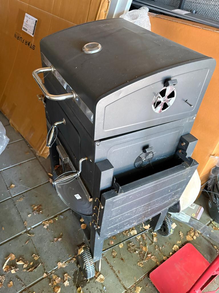 Gebruikte barbecue met rookoven en grillroosters, Ophalen of Verzenden, Gebruikt