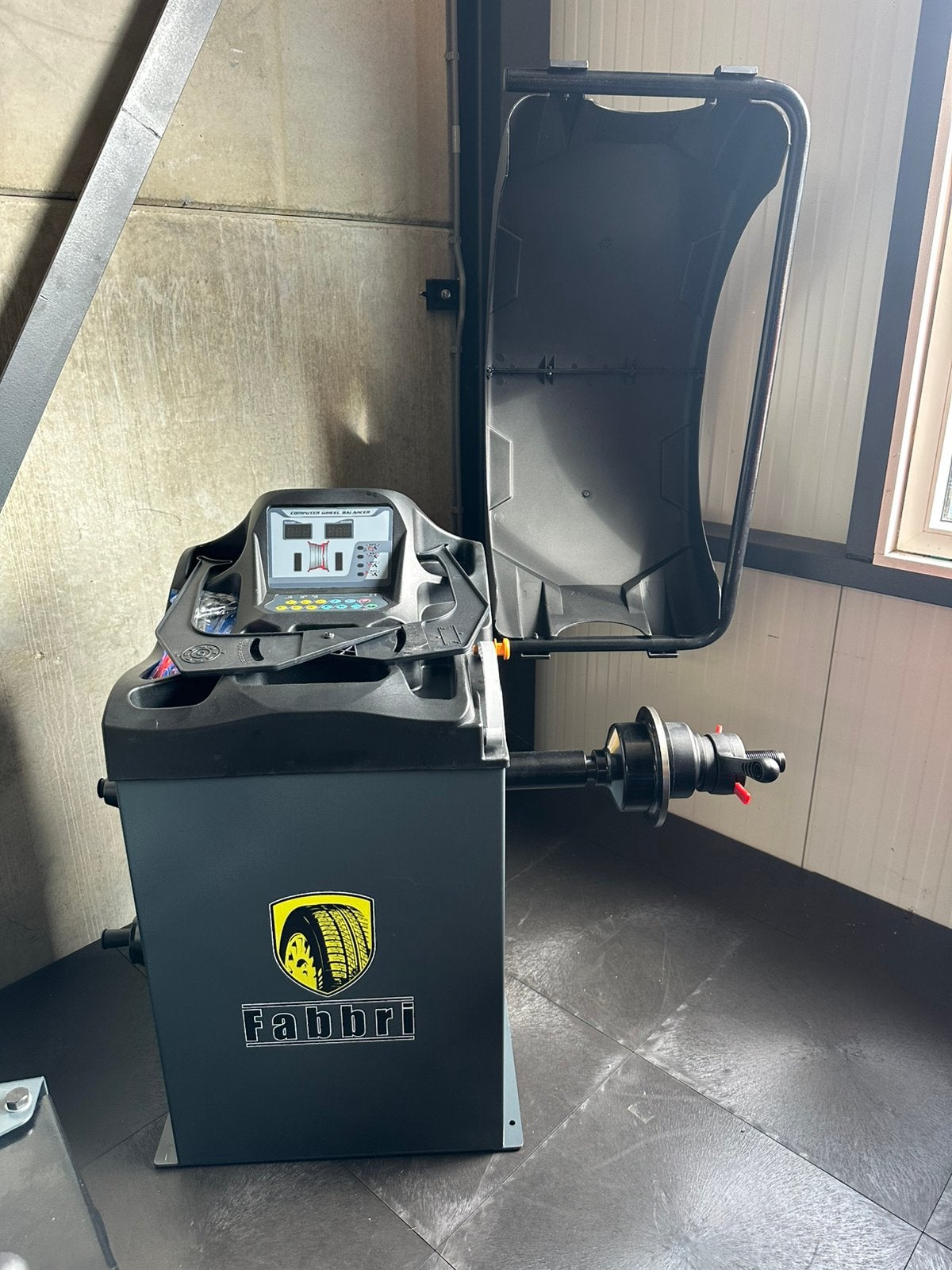 Fabbri ZH825B balanceermachine semi-automatisch / Nieuw, Auto diversen, Ophalen, Nieuw