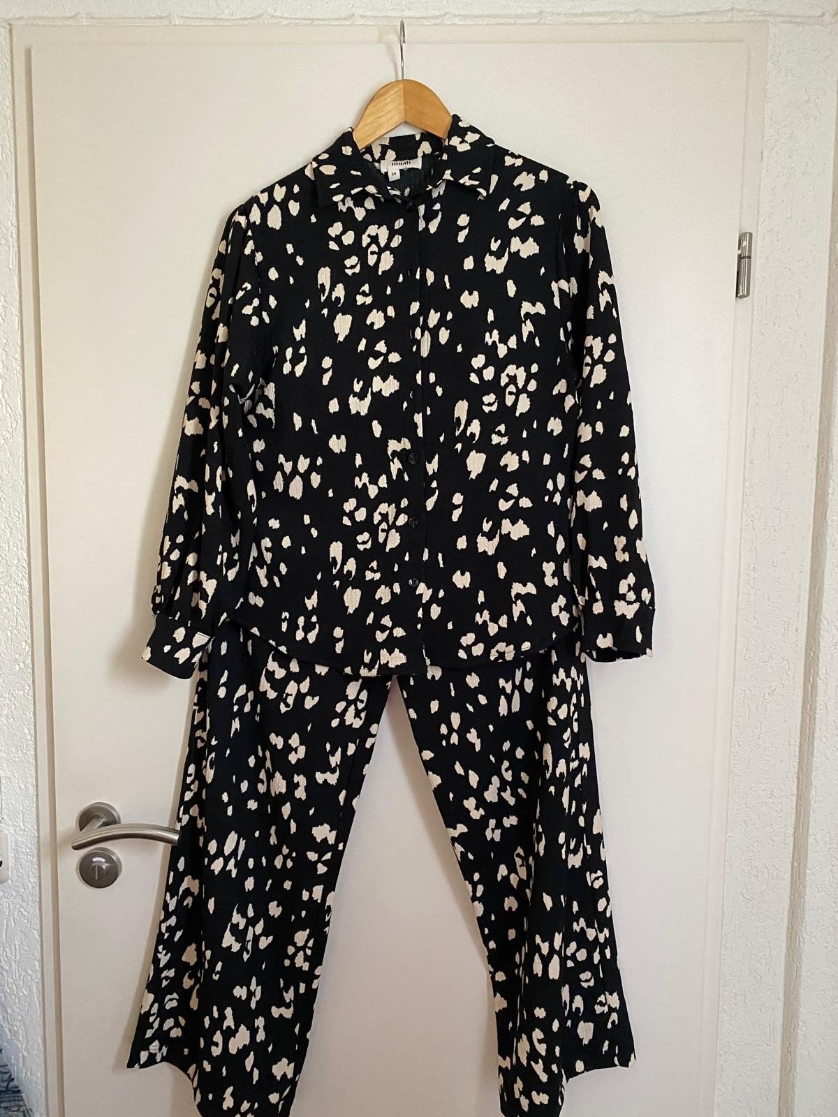 Norah blouse en broek set met dierenprint, Kleding | Dames, Zwart, Ophalen of Verzenden, Zo goed als nieuw, Norah