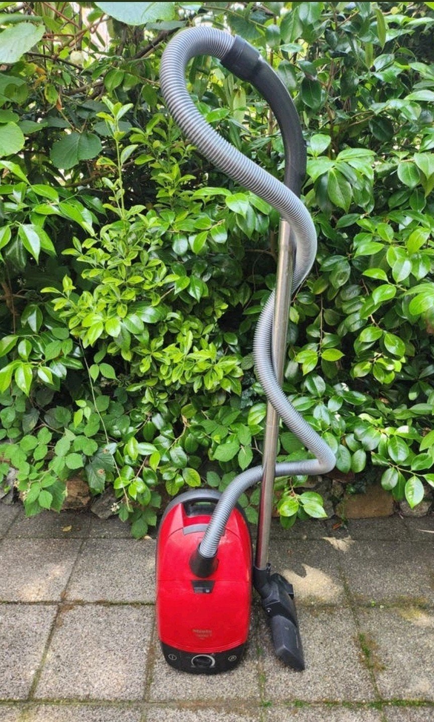 Miele Cat&Dog Plus Stofzuiger 
1600 W, Huis en Inrichting, Schoonmaakartikelen, Ophalen of Verzenden