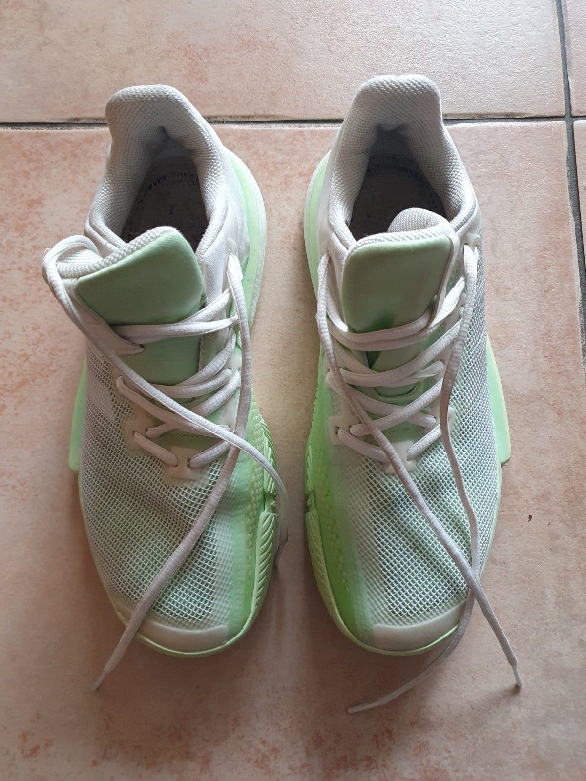 Adidas sportschoenen - Maat 41 1/3, Adidas, Ophalen of Verzenden, Zo goed als nieuw, Wit