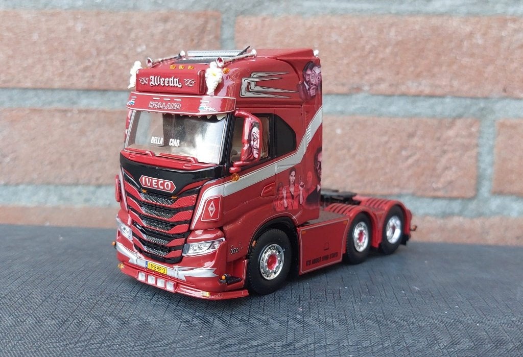 Tekno Iveco S-way 6x2 Weeda - La casa de Papel 1.2, Ophalen of Verzenden, Nieuw, Bus of Vrachtwagen, Tekno