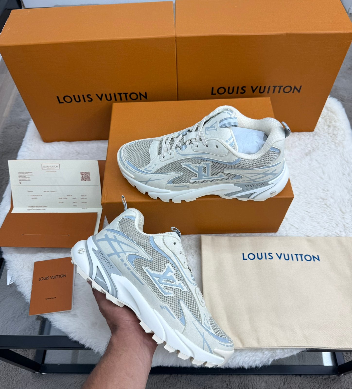 LV tatic runner, Kleding | Heren, Schoenen, Ophalen of Verzenden, Zo goed als nieuw, Zwart