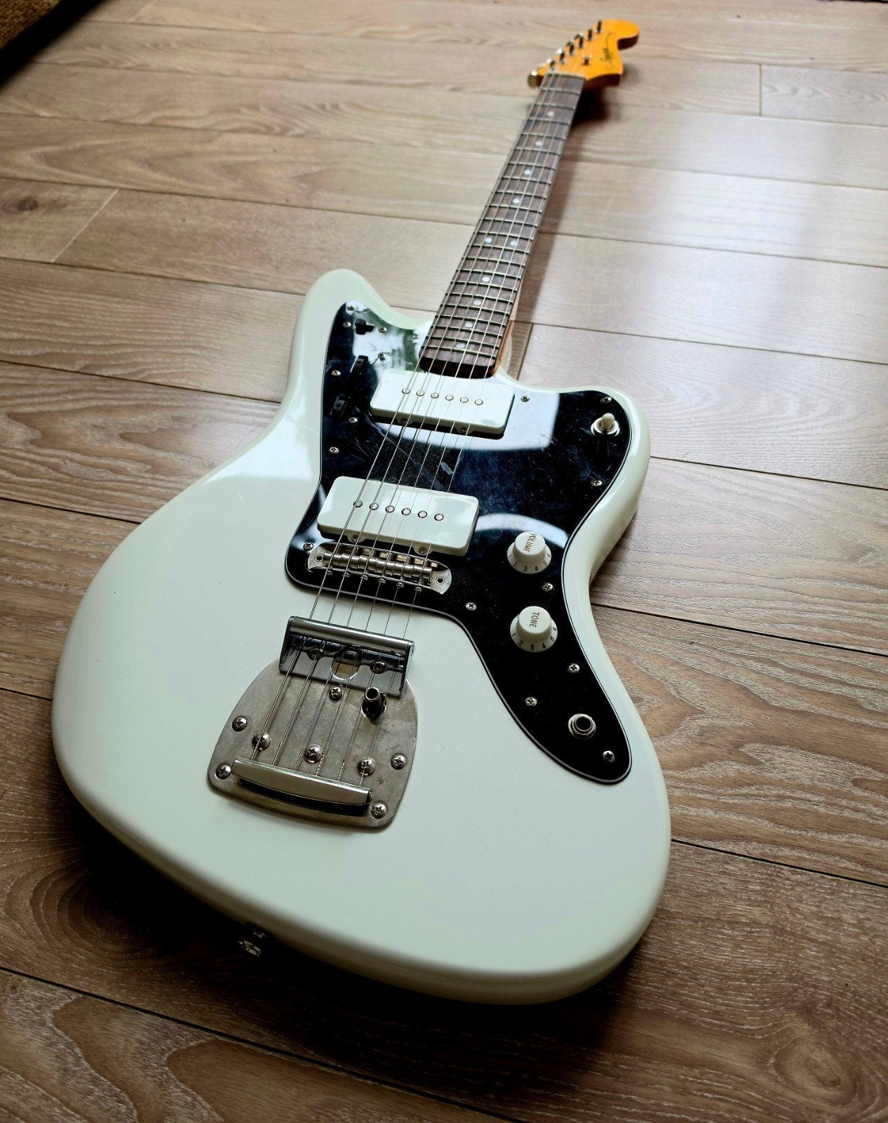 Squier Jazzmaster Classic vibe 60's, Muziek en Instrumenten, Ophalen of Verzenden, Zo goed als nieuw, Solid body, Fender
