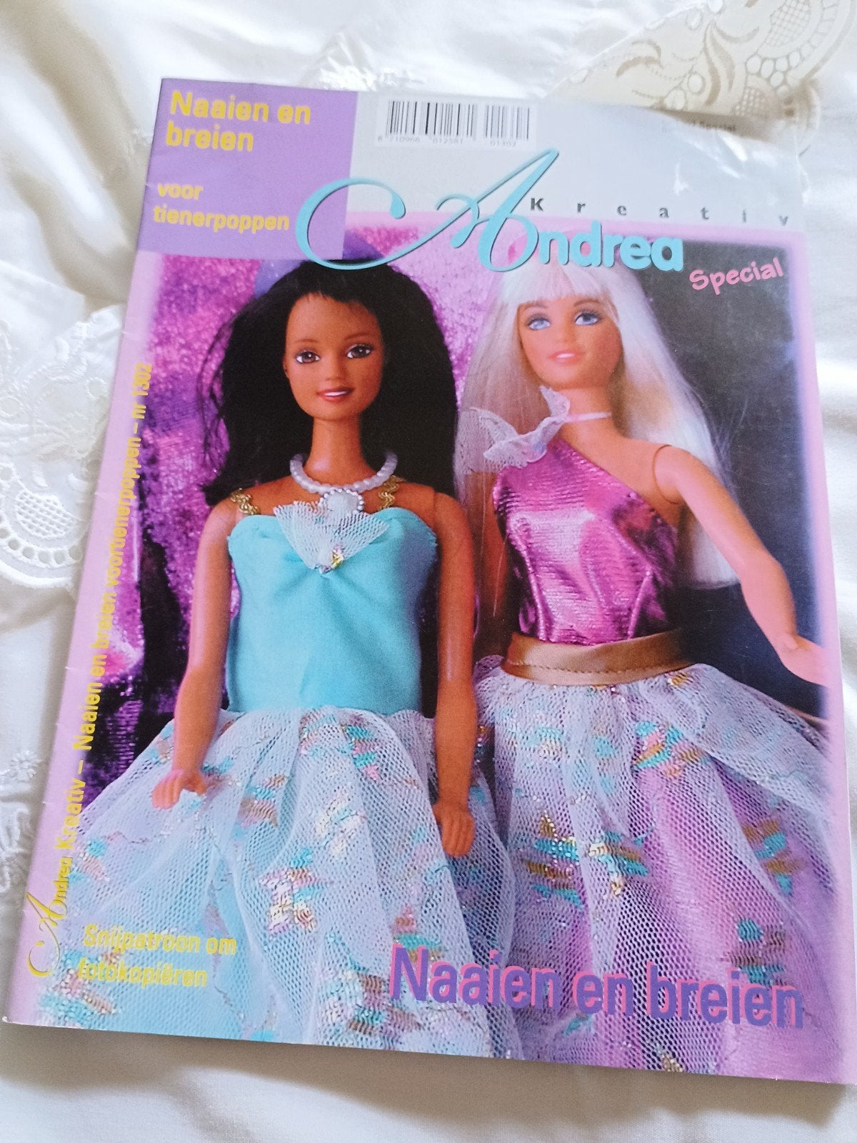 Andrea barbie kleding patronen ( nr.11), Ophalen of Verzenden, Kleertjes