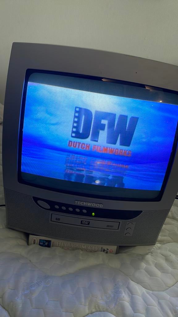 Techwood CRT TV met ingebouwde DVD speler Retro TV (werkend), Ophalen of Verzenden, Zo goed als nieuw, Overige merken