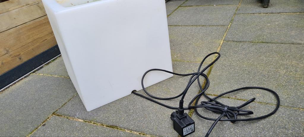 Verlichte plantenbak, Ophalen of Verzenden, Rond, Kunststof, Minder dan 30 cm