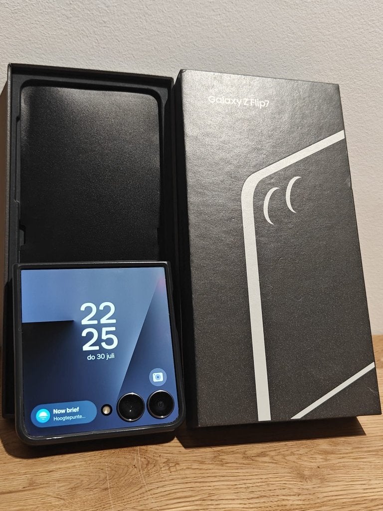 ZGAN: Samsung Galaxy Z Flip7 256GB, Zwart, Touchscreen, Ophalen of Verzenden, Zo goed als nieuw