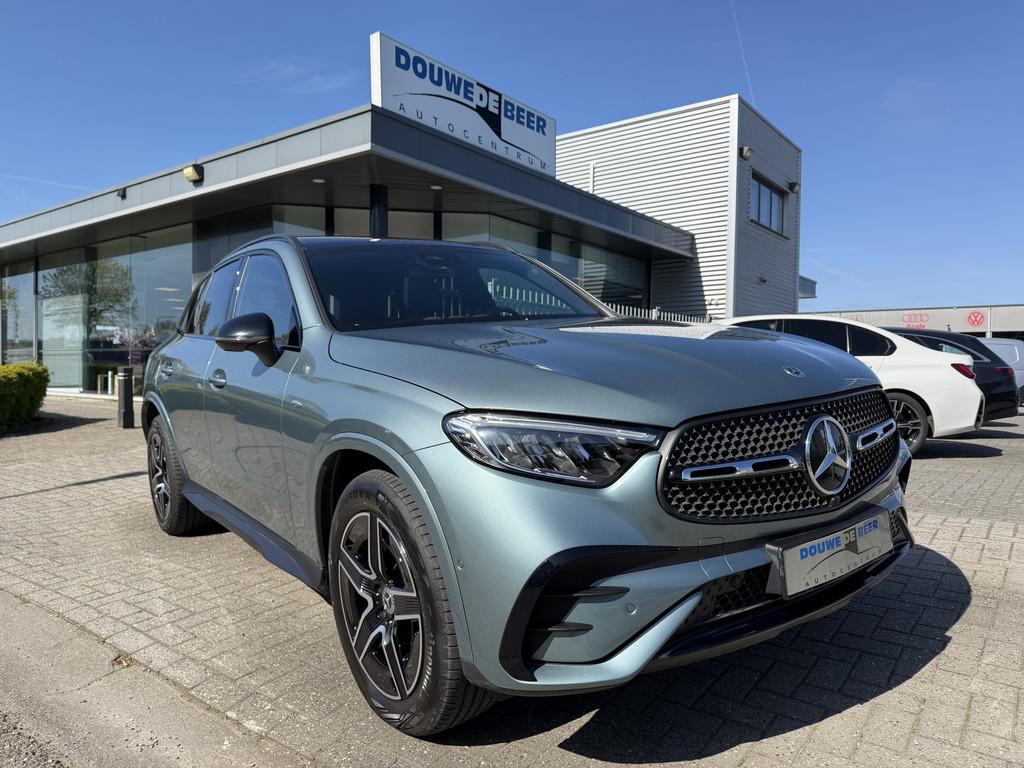 Mercedes-Benz GLC 300e 4MATIC AMG Line Pano-Dak | Trekhaak |, Auto's, Mercedes-Benz, Bedrijf, Te koop, GLC, 4x4, ABS, Achteruitrijcamera