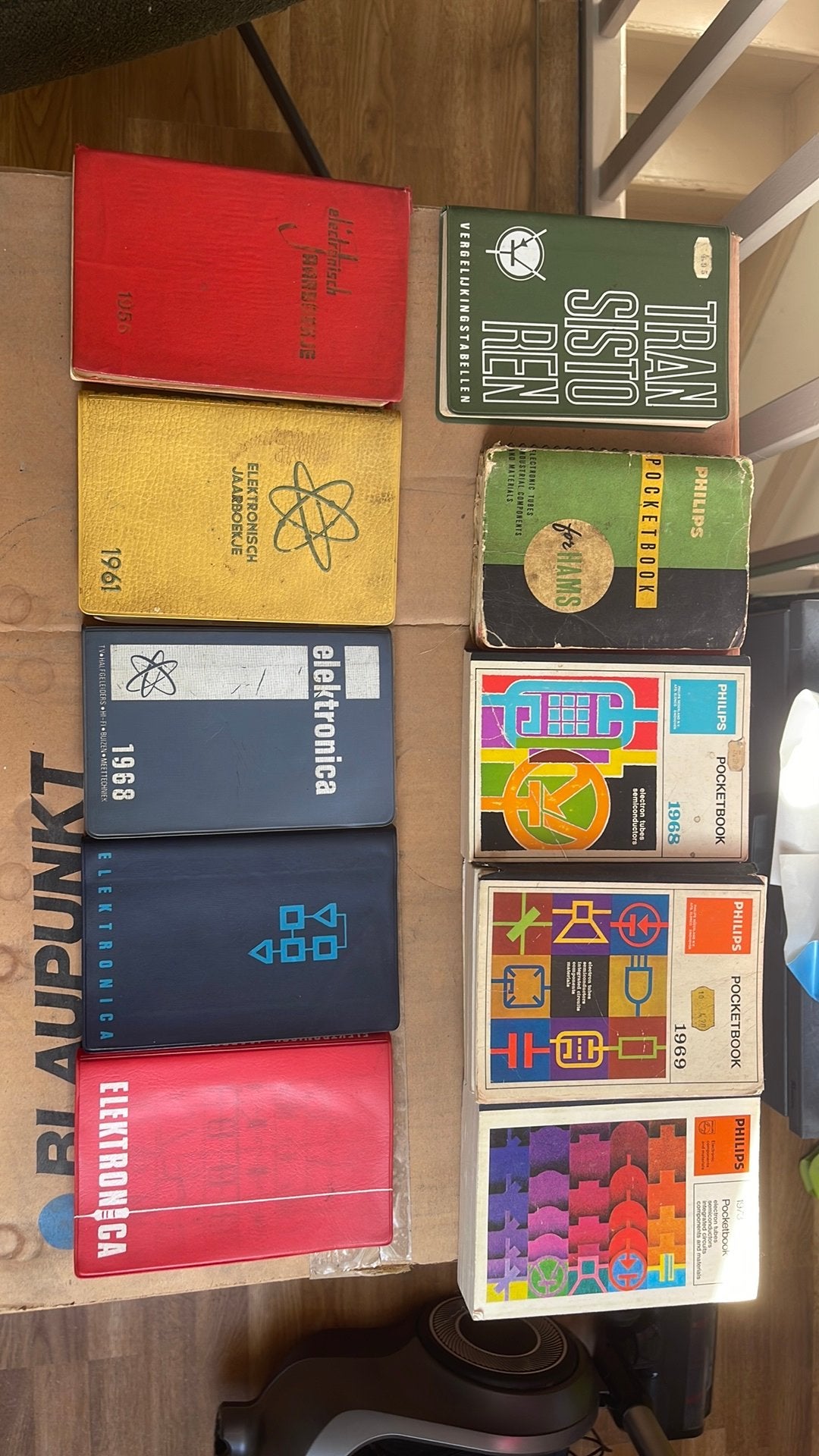 Partij van 10 boeken (Muiderkring & Philips 1956-1973), Boeken, Ophalen of Verzenden, Gelezen