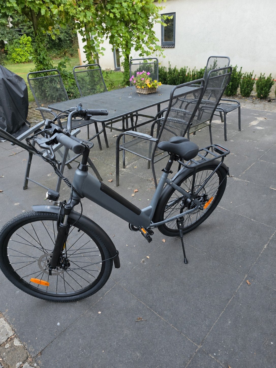 Mooie nieuwe E-bike met reservere onderdelen, Nieuw, 47 tot 51 cm, 50 km per accu of meer, Ophalen