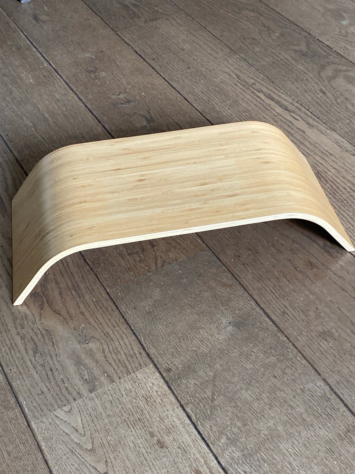 Ikea Sigfinn monitorstandaard van bamboe, Computers en Software, Laptopstandaarden, Ophalen, Zo goed als nieuw