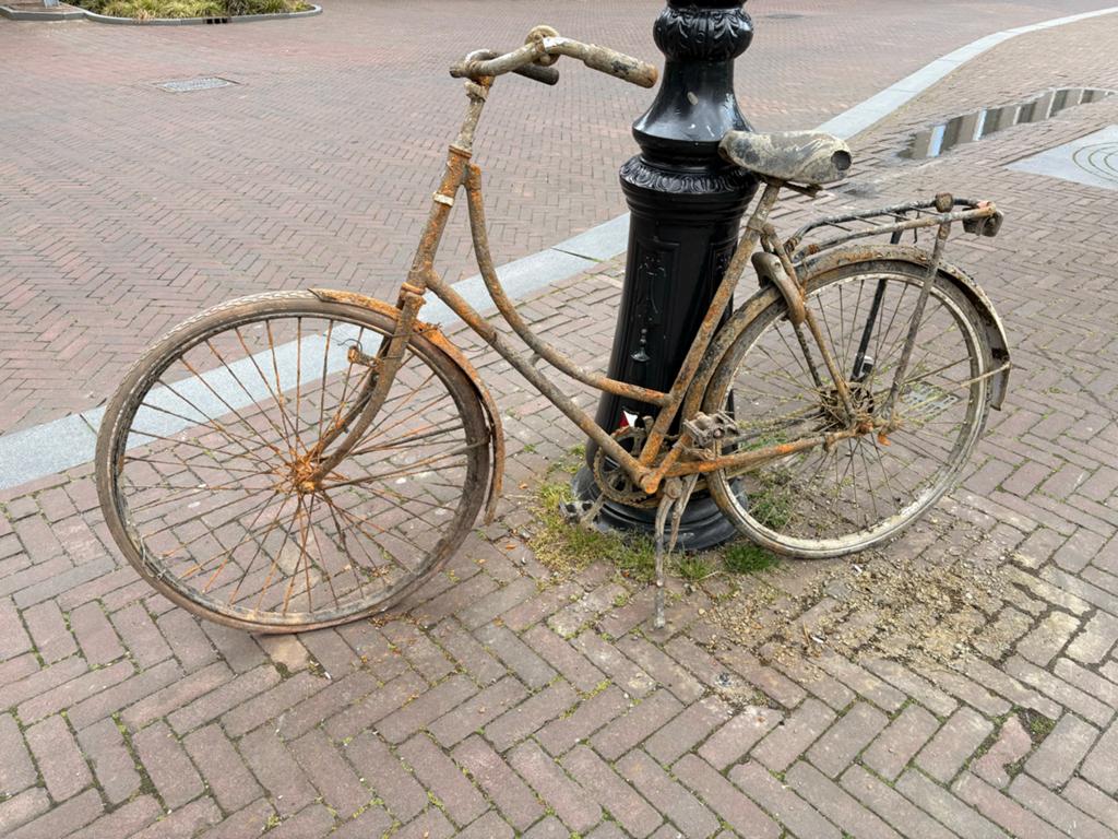 Roestige fiets voor onderdelen of decoratie, 56 cm of meer, Ophalen, Gebruikt, Terugtraprem