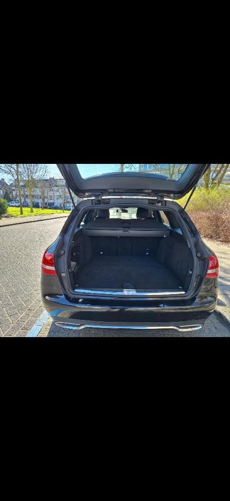 Mercedes-Benz C-Klasse C300 h 231pk 7G-TRONIC 2017 Zwart, Auto's, Mercedes-Benz, Automaat, Achterwielaandrijving, Leder en Stof