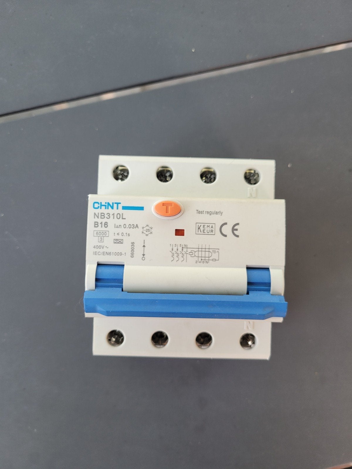 CHINT Aardlekautomaat NB310L B16 (3P+N / 30mA) – Zo goed als, Ophalen