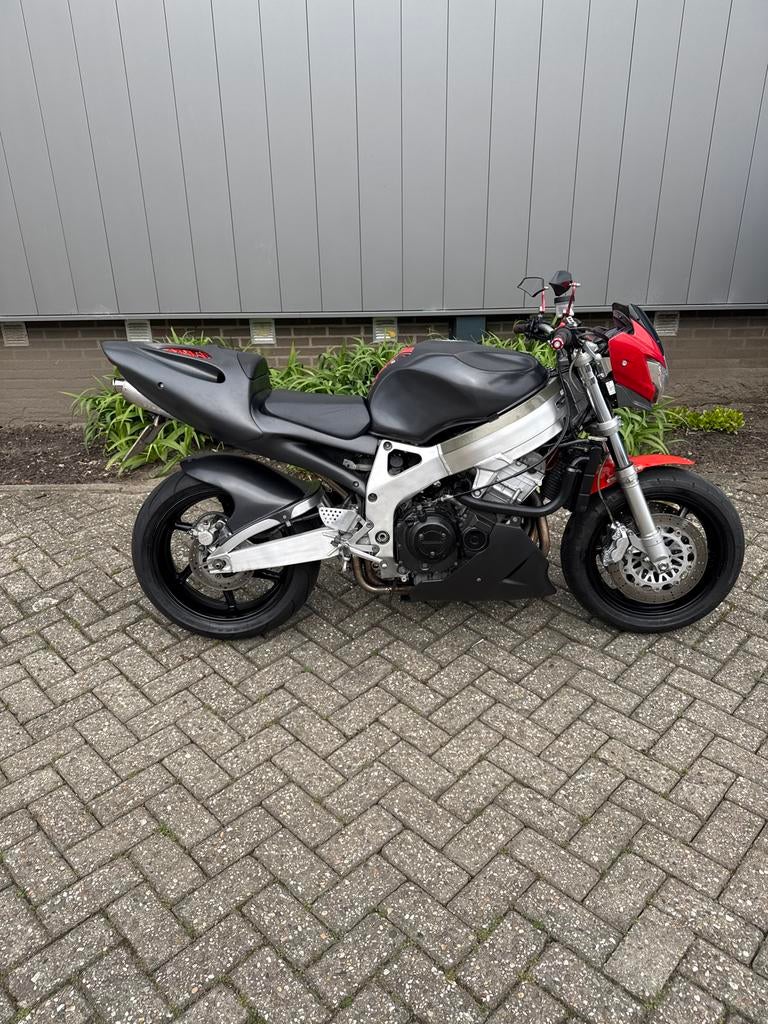 Honda CBR 900 RR Fireblade Naked Bike 39000 km bj 2000, Motoren, Motoren | Honda, Sportuitlaat, 4 cilinders, Motorrijbewijs A