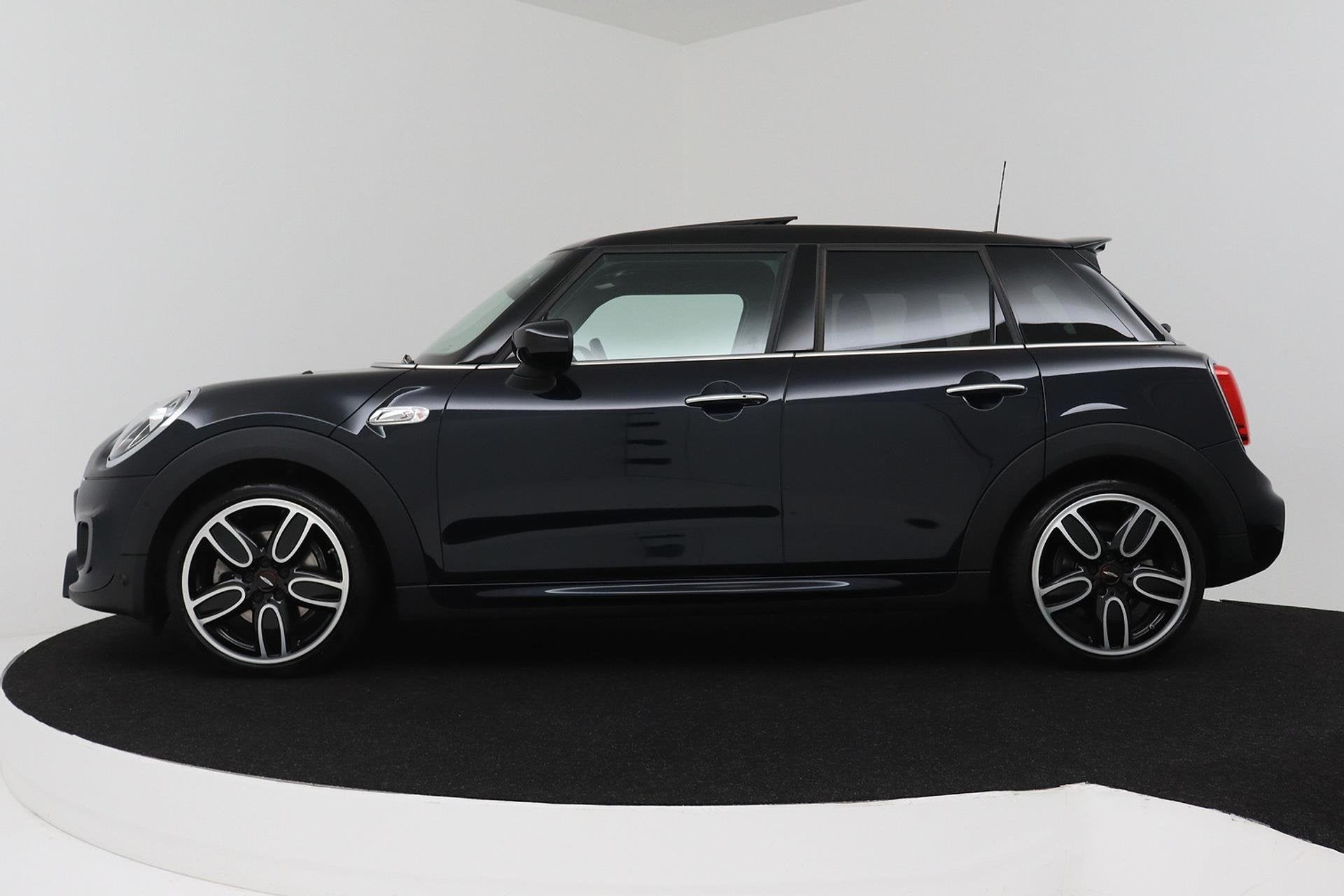 Mini Mini 2.0 Cooper S Chili JCW Pakket (PANORAMADAK DEALER, 1998 cc, Gebruikt, Zwart, Leder
