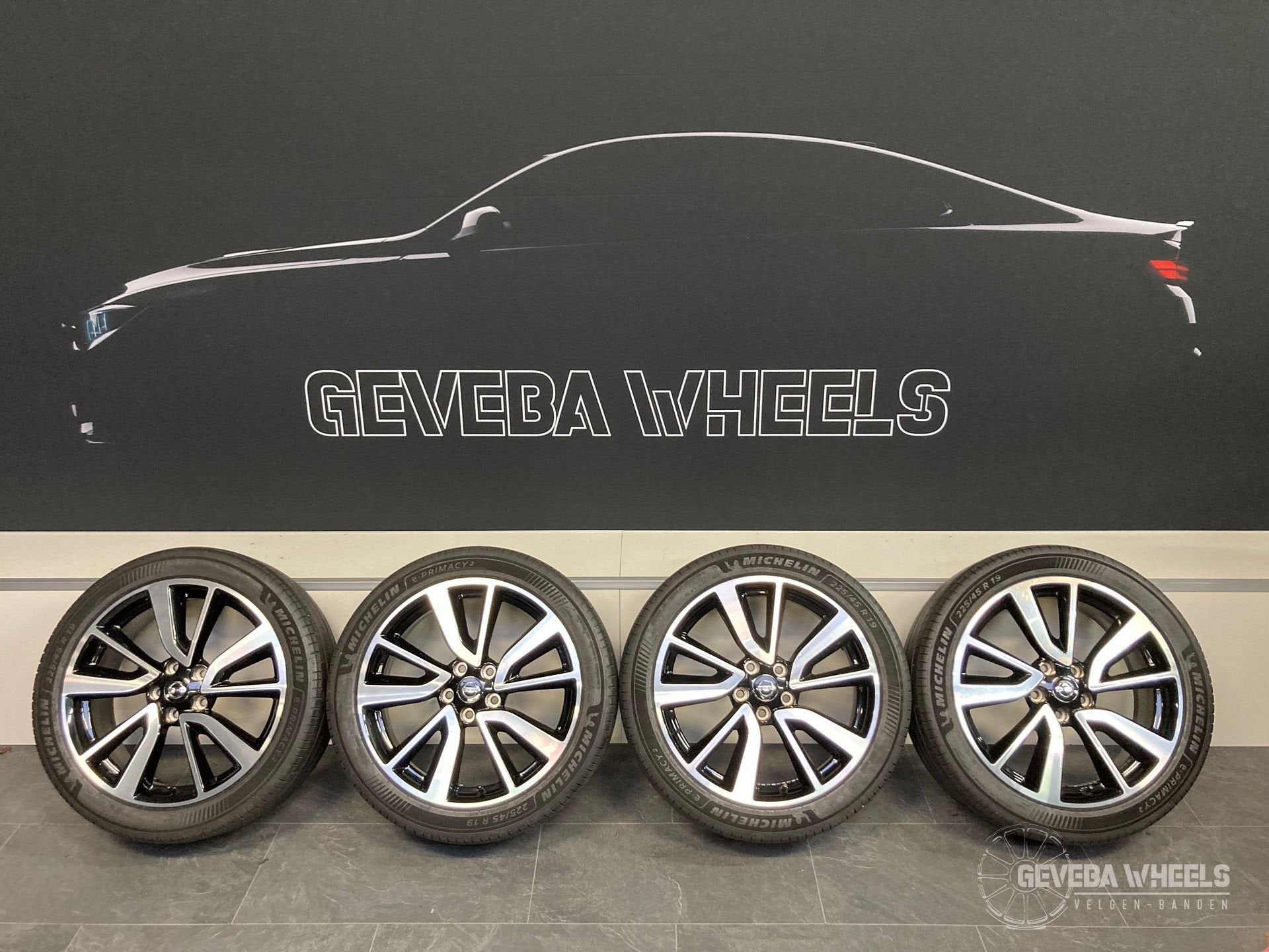 19” originele Nissan Qashqai J10 J11 Tekna velgen + banden, Auto-onderdelen, 19 inch, Gebruikt, -, -