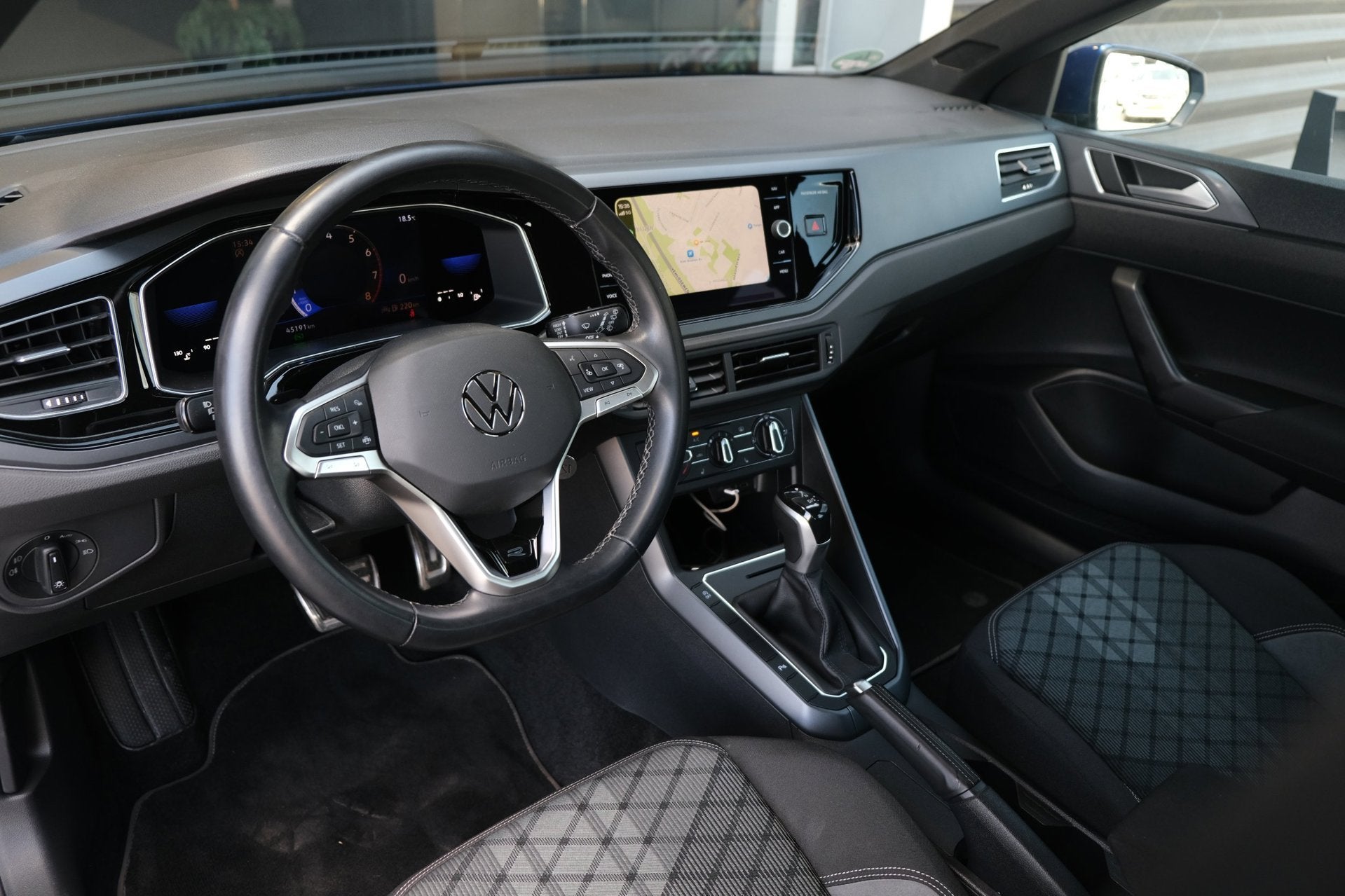 Volkswagen Polo 1.0 TSI 2x R-Line DSG Facelift IQ Matrix Led, Dealer onderhouden, Gebruikt, 95 pk, Blauw