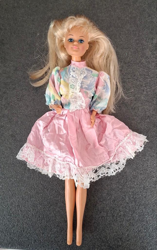 Vintage Petra pop ( jaren 80), Verzamelen, Poppen, Ophalen of Verzenden, Zo goed als nieuw