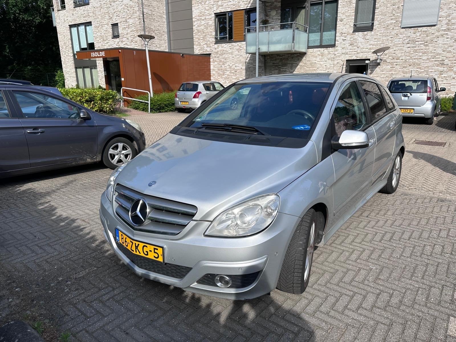 Mercedes-Benz B-Klasse 2.0 CDI B180 5DRS 2010 Grijs, Auto's, Mercedes-Benz, Voorwielaandrijving, 4 cilinders, 715 kg, 1335 kg