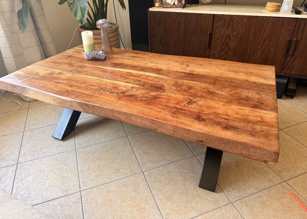 Robuuste salontafel van hout, Huis en Inrichting, Tafels | Salontafels, Ophalen, 100 tot 150 cm, 50 tot 100 cm, Zo goed als nieuw