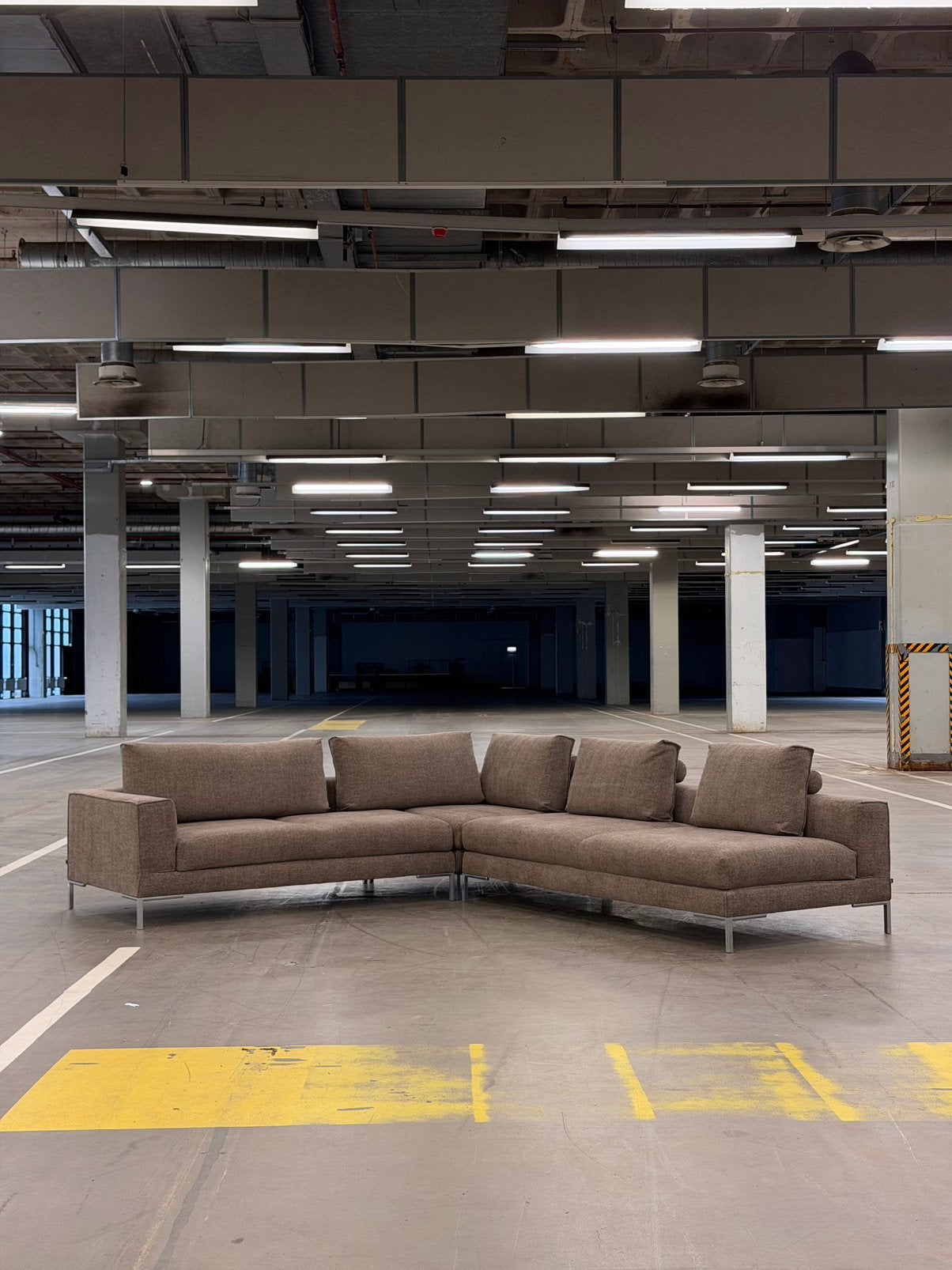 Design on Stock Aikon Lounge | NIEUWSTAAT + Garantie, Overige materialen, Hoekbank, 300 cm of meer, Ophalen of Verzenden