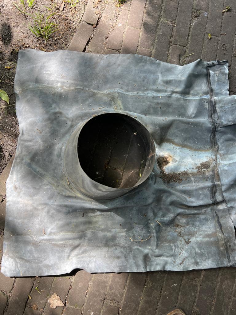 Loodslab met RVS pijp voor dakdoorvoer, Gebruikt, Overige typen, Ophalen of Verzenden, Minder dan 5 m²