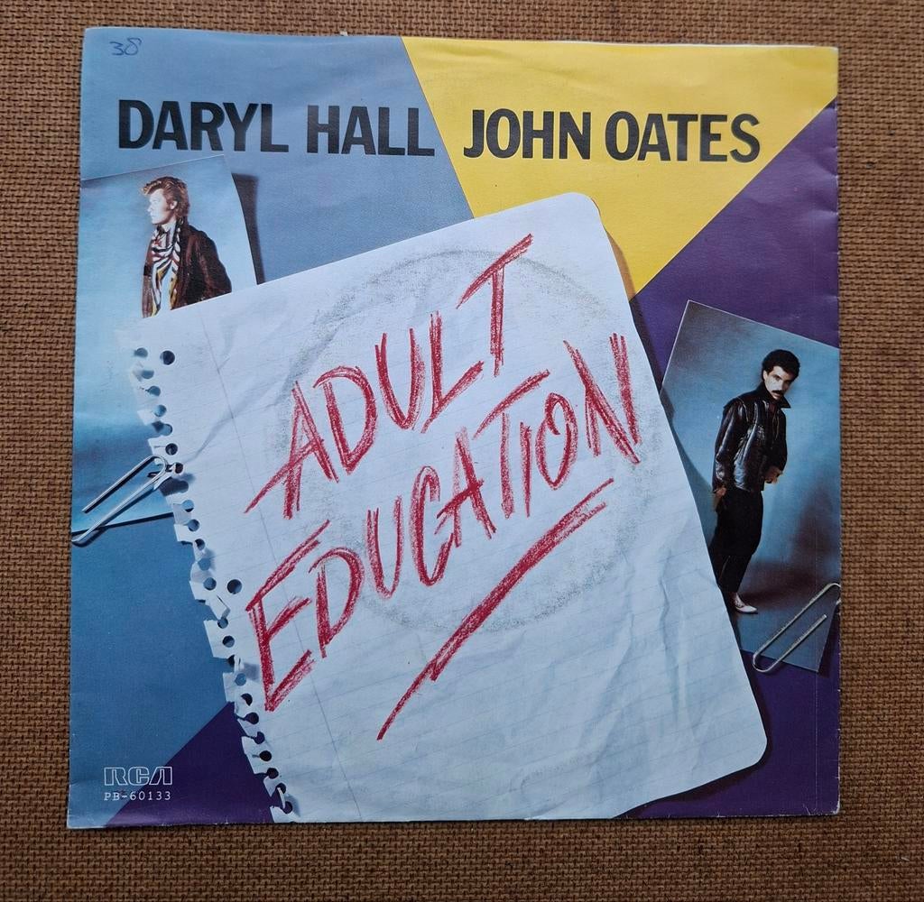 Hall and Oates - Adult education - Single is TOP, Gebruikt, 7 inch, Single, Ophalen of Verzenden