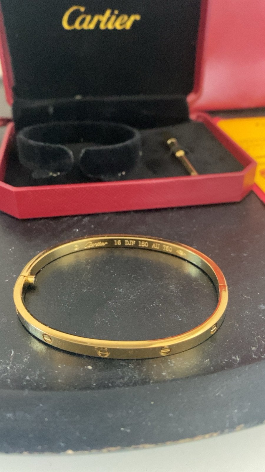 Cartier Love Armband kleur goud met Certificaat en Doos, Ophalen of Verzenden, Zo goed als nieuw, Goud
