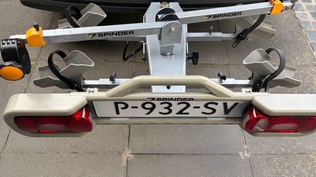 Spinder Elite RCE-2-FN Fietsendrager, ook voor E- Bikes, Auto diversen, Ophalen, Zo goed als nieuw, 2 fietsen, Trekhaakdrager