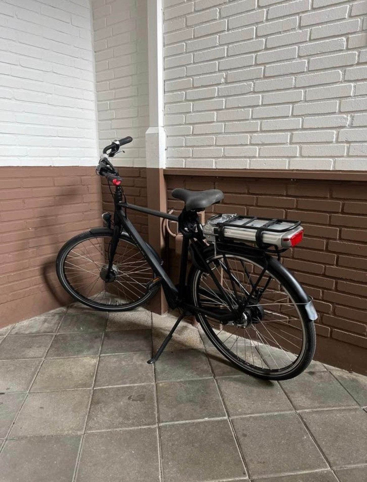 Batavus Fonk E-bike - Functioneert perfect, 3 versnellingen, Fietsen en Brommers, Elektrische fietsen, Ophalen of Verzenden, Zo goed als nieuw