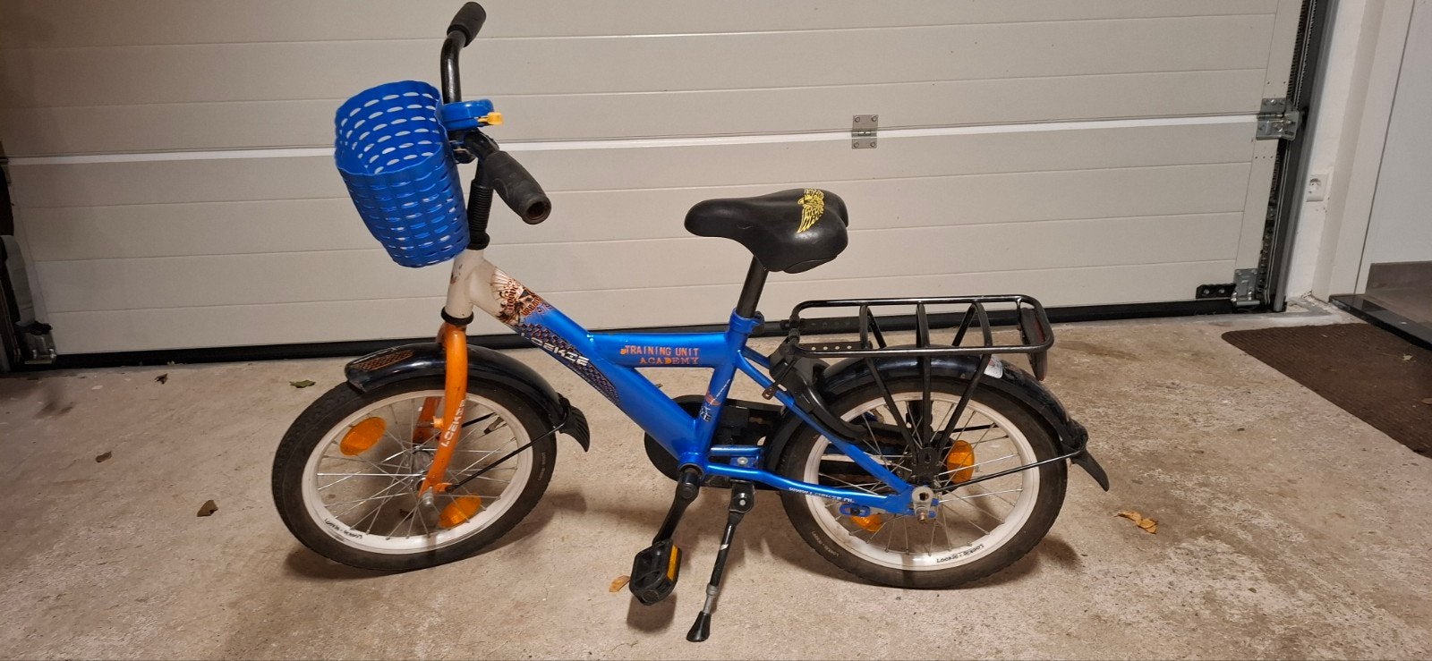Loekie kinderfiets 16 inch met mandje blauw, Terugtraprem, Loekie, Ophalen of Verzenden, 16 tot 20 inch
