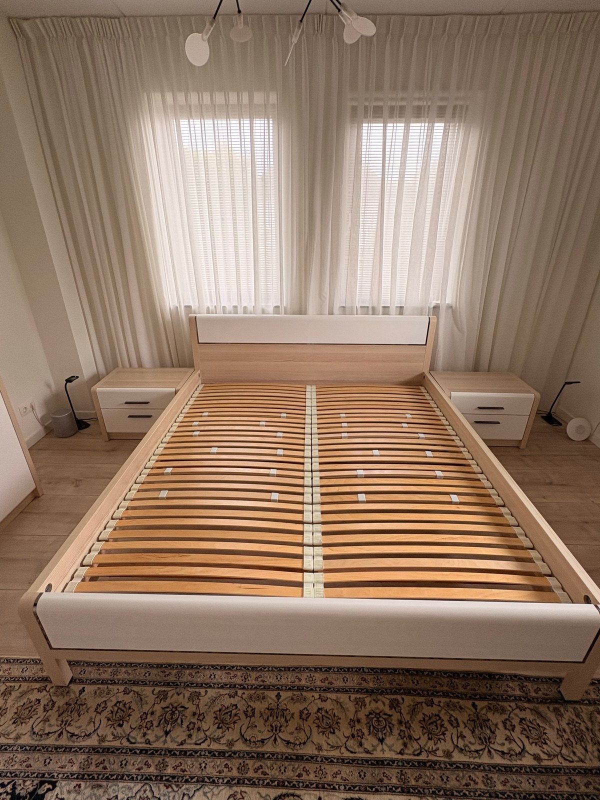 Tweepersoonsbed 180x200 met lattenbodems, Huis en Inrichting, Ophalen, Wit, Tweepersoons, Zo goed als nieuw