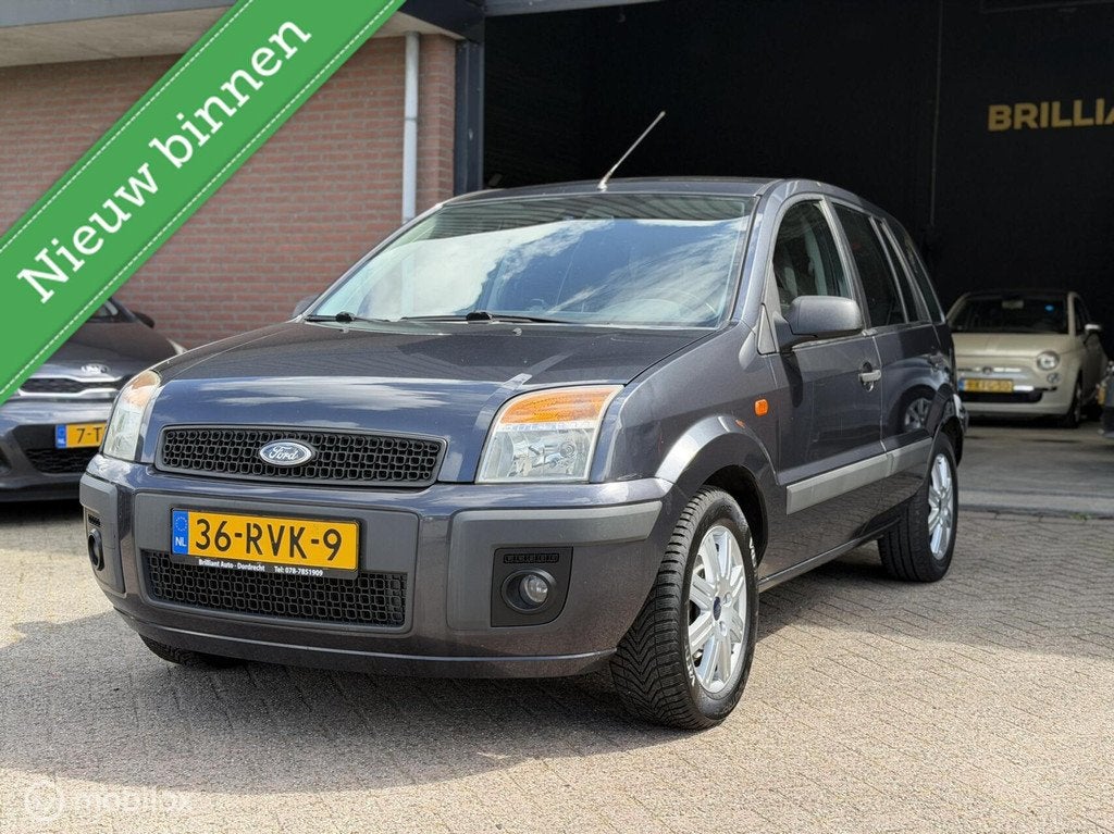 Ford Fusion 1.4-16V Trend AUTOMAAT|5DRS|NETTE AUTO!, Auto's, Ford, Stof, Gebruikt, Zwart, 49 €/maand
