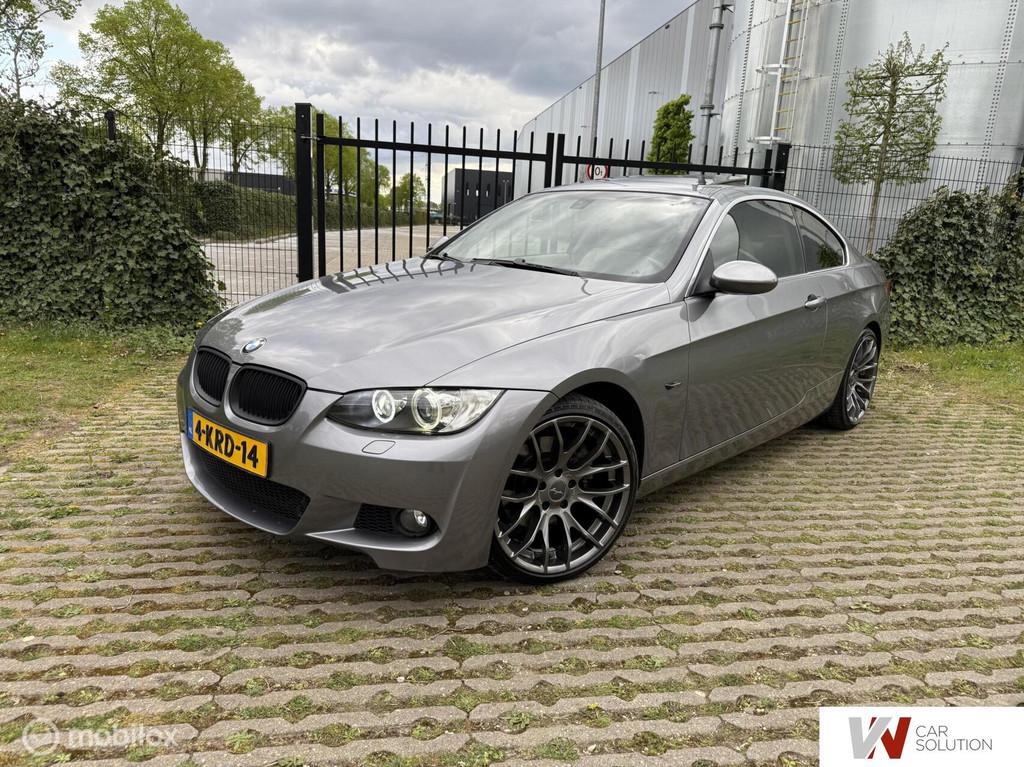 BMW 3-serie Coupé 330xi Executive M-PAKKET DAK LEDER MEMORY, 4 stoelen, 2996 cc, Leder, Vierwielaandrijving