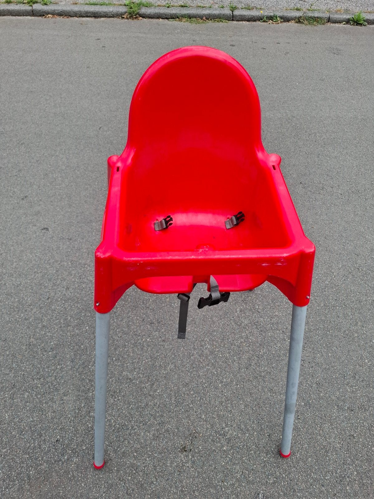 IKEA kinderstoel rood met gordel, Ophalen