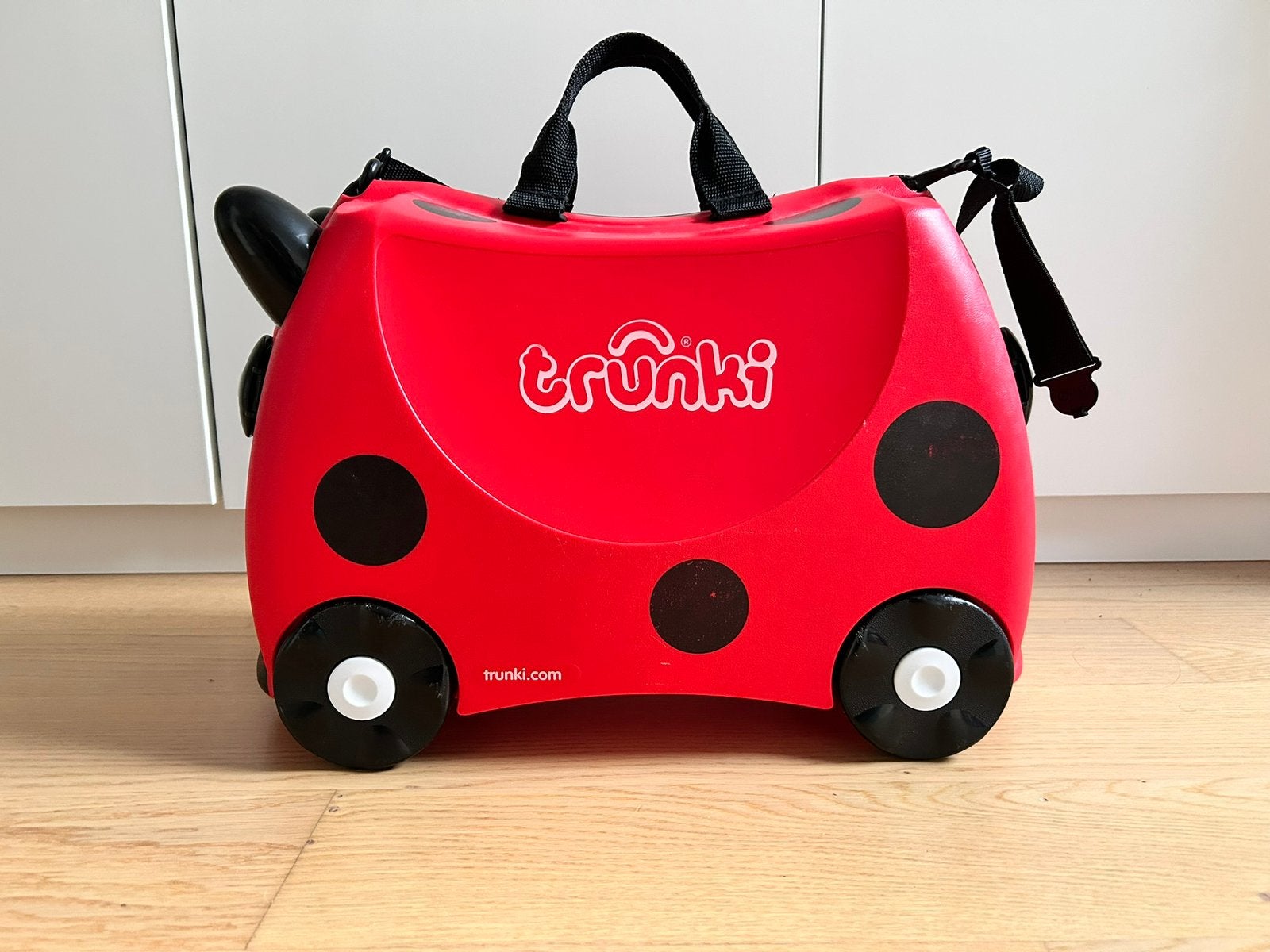 Trunki Ride-On Reiskoffer - Lieveheersbeestje, Hard kunststof, Minder dan 50 cm, Zo goed als nieuw, Minder dan 35 cm