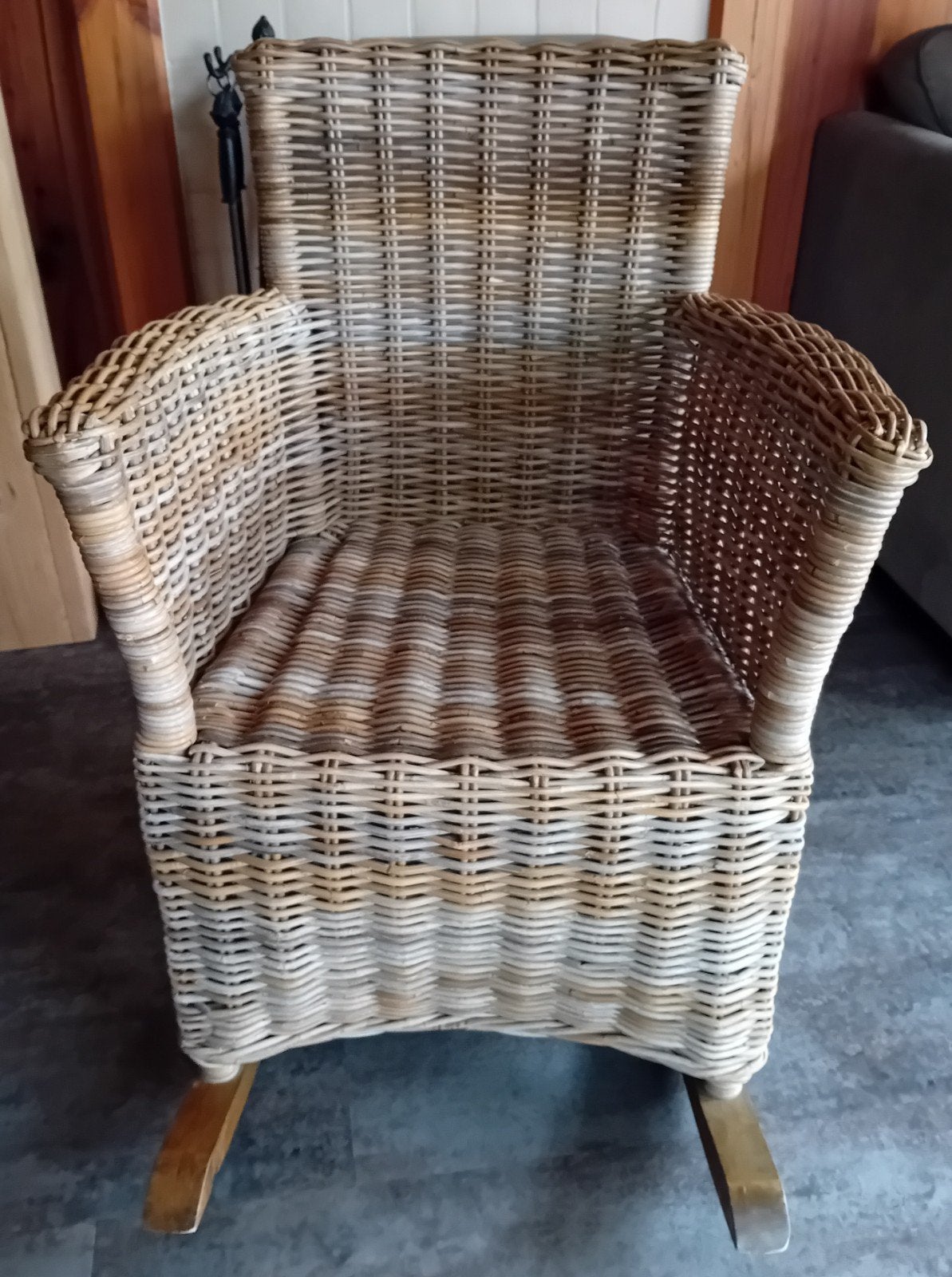 Rotan schommelstoel, Huis en Inrichting, Ophalen, Gebruikt, Overige kleuren, Riet of Rotan