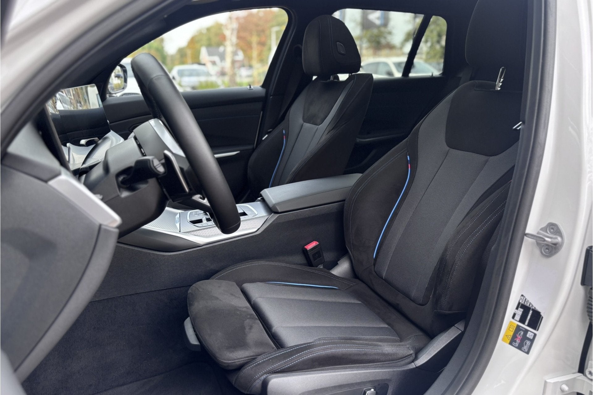 BMW 3 Serie Touring 330e M-Sport | 19,5 kWh Accu | Panodak |, Auto's, Automaat, Achterwielaandrijving, Gebruikt, Zwart