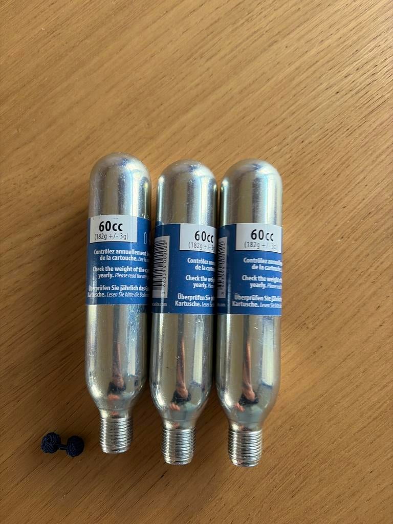 3x Helite 60cc CO2 patronen voor airbag vest, Ophalen of Verzenden, Nieuw