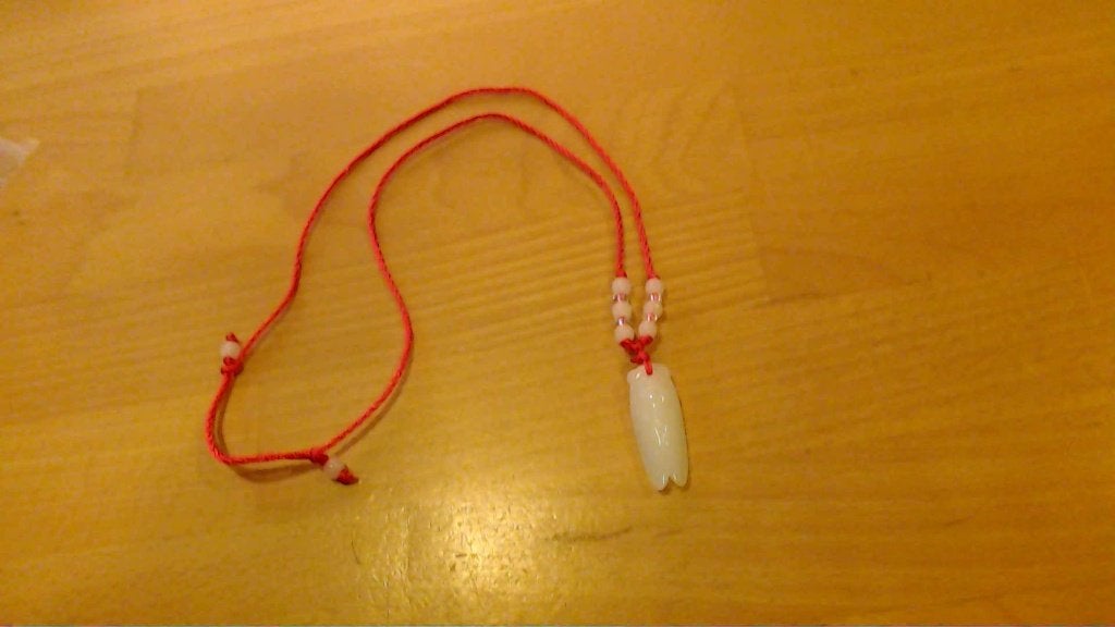 Amulet witte jade  Cicade, Wit, Handgemaakt, Ophalen of Verzenden, China