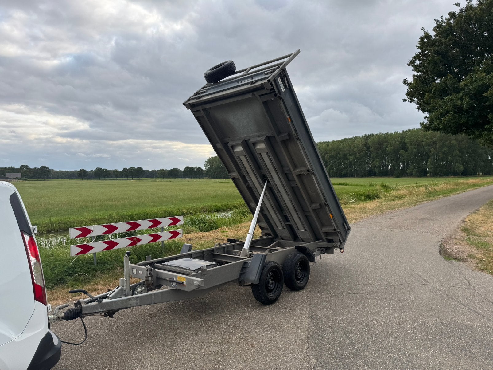 Hapert Cobalt 3 zijdige kipper aanhanger 2017, Ophalen, Zo goed als nieuw