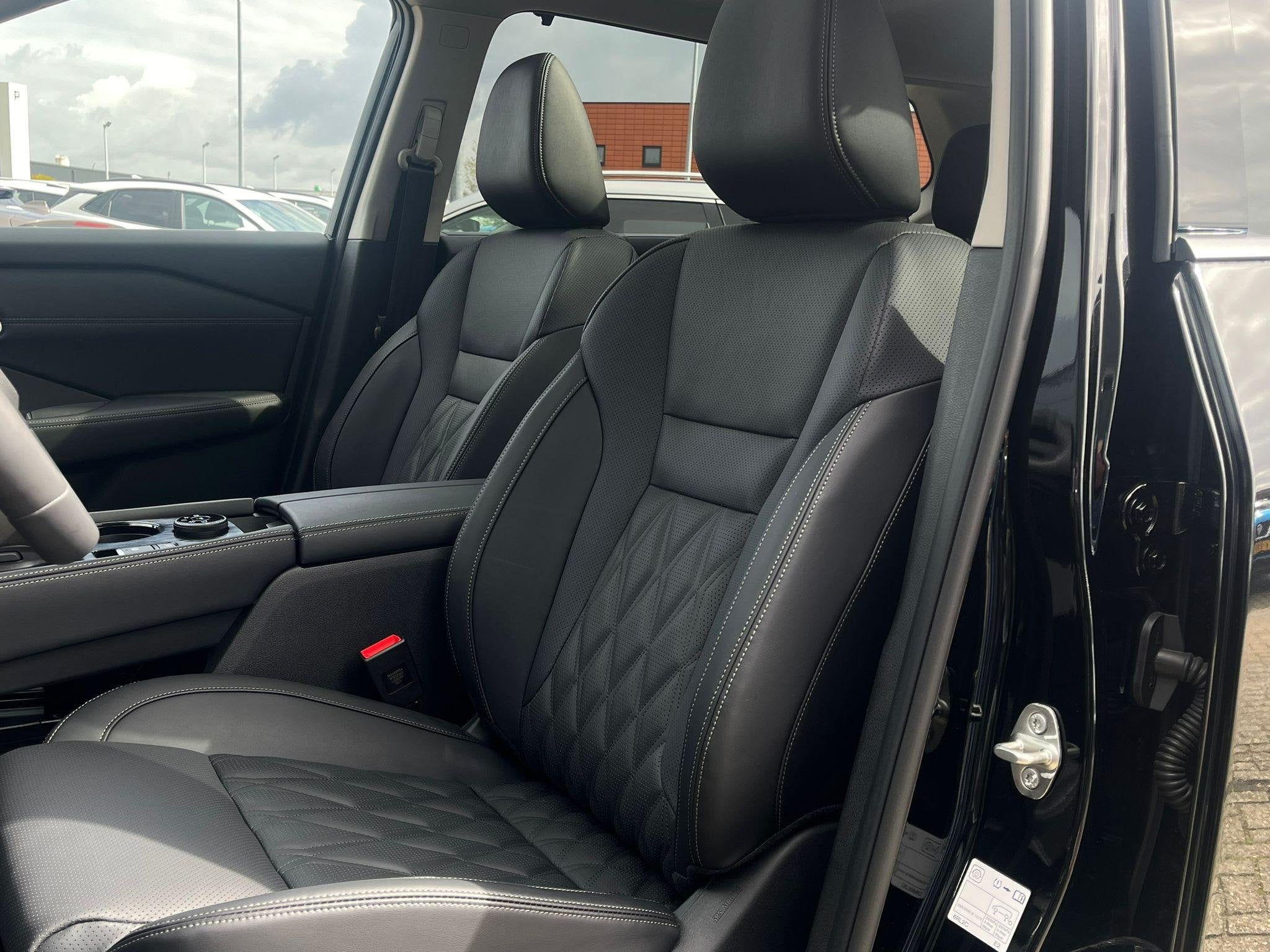 Foto 4 van Nissan X-Trail 1.5 e-Power Tekna Plus 204PK | Rijklaarprijs!