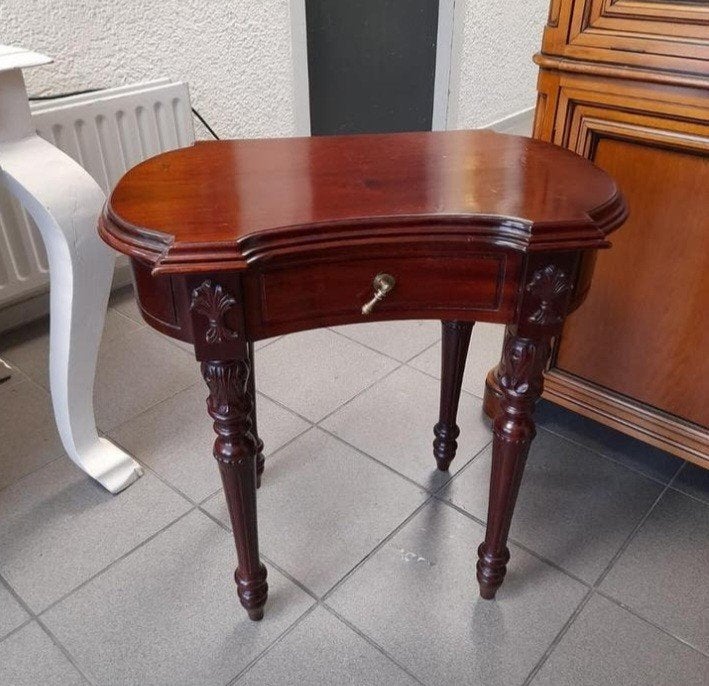 Noten bijzet tafel, Ophalen
